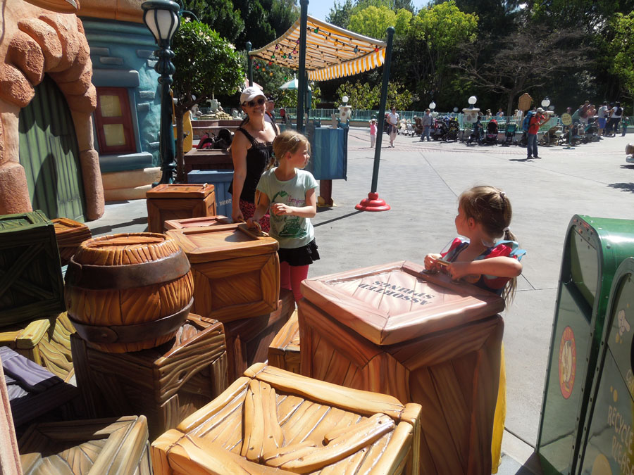 Disneyland Mickey's Toon Town Plaza